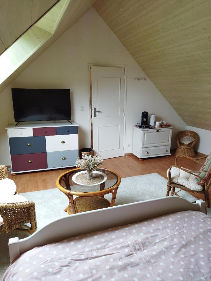 Les Portes du Coglais Chambre Chez L'Habitant מראה חיצוני תמונה